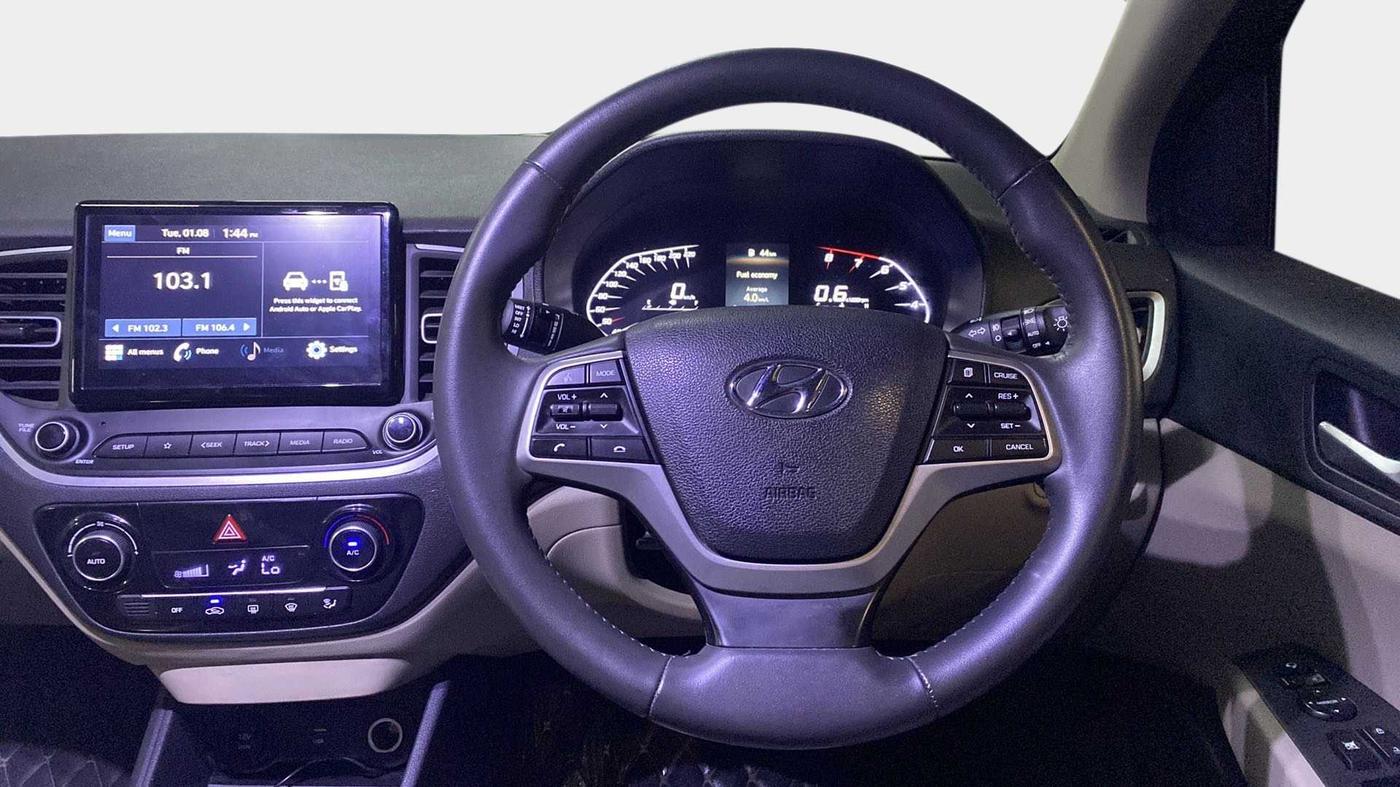 2022 Hyundai Verna SX 1.5 VTVT, Petrol, Manual, 20,580 km, Steering Wheel Close Up