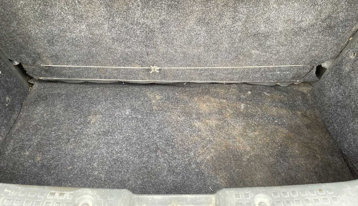 2010 Maruti Swift LXI, Petrol, Manual, 71,156 km, Boot Inside