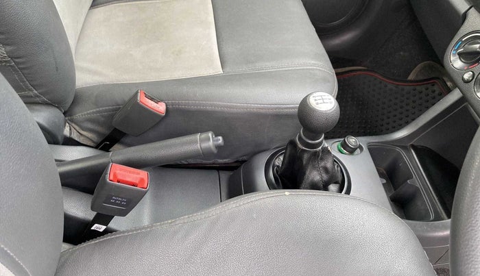2010 Maruti Swift LXI, Petrol, Manual, 71,156 km, Gear Lever