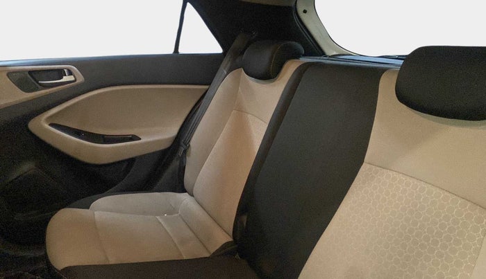 2015 Hyundai Elite i20 ASTA 1.2, Petrol, Manual, 92,906 km, Right Side Rear Door Cabin