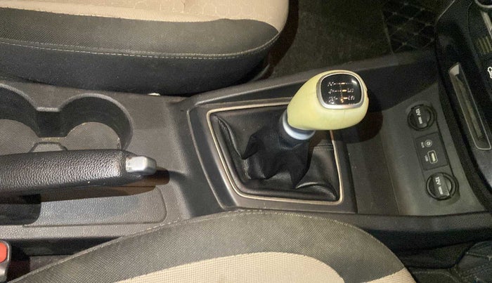 2015 Hyundai Elite i20 ASTA 1.2, Petrol, Manual, 92,906 km, Gear Lever