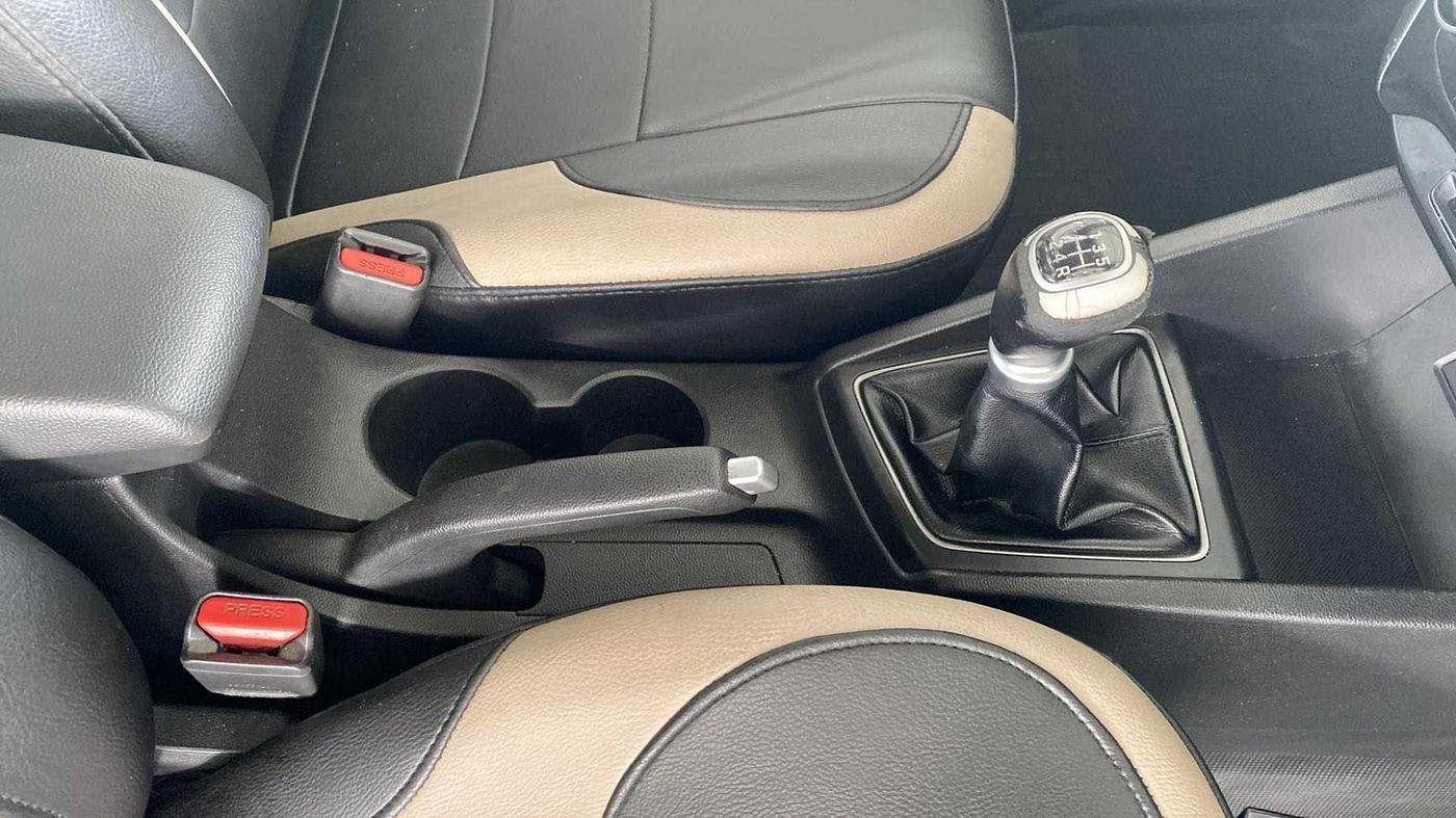 2014 Hyundai Elite i20 SPORTZ 1.2 (O), Petrol, Manual, 94,133 km, Gear Lever
