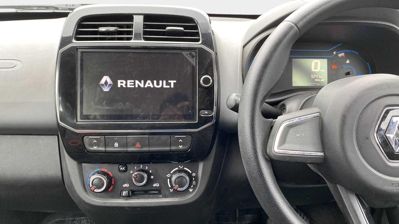 2021 Renault Kwid RXT 1.0 (O), Petrol, Manual, 9,221 km, Infotainment System