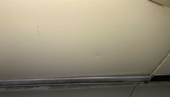 2015 Mahindra XUV500 W10, Diesel, Manual, 91,571 km, Front passenger door - Slightly dented