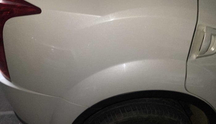 2015 Mahindra XUV500 W10, Diesel, Manual, 91,571 km, Right quarter panel - Slightly dented
