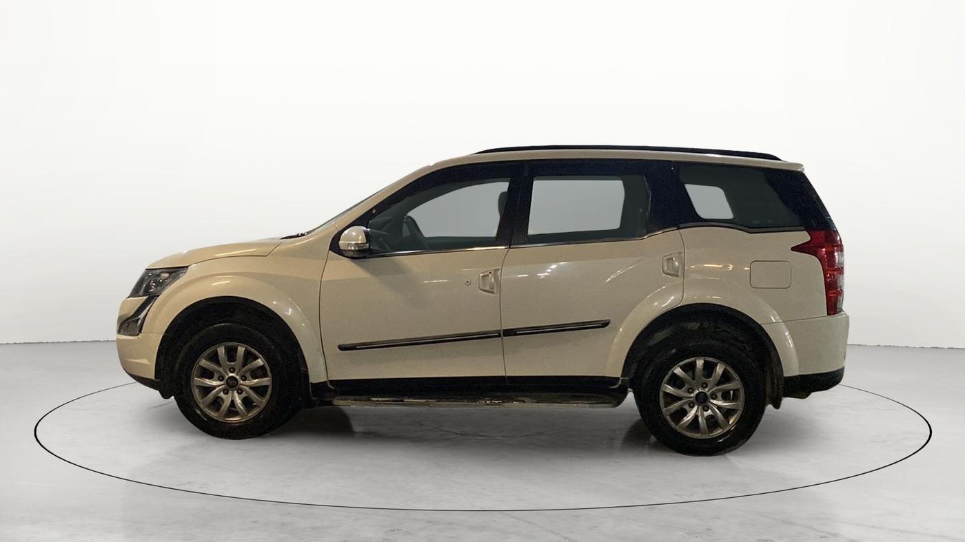2015 Mahindra XUV500 W10, Diesel, Manual, 91,571 km, Left Back Diagonal