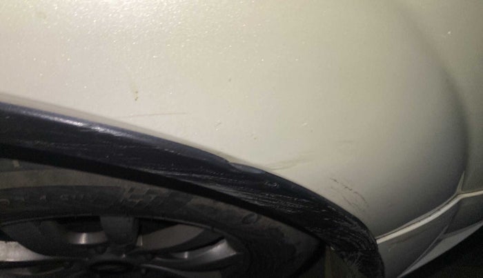 2015 Mahindra XUV500 W10, Diesel, Manual, 91,571 km, Right fender - Minor scratches