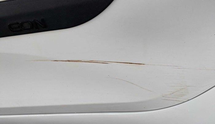 2018 Hyundai Eon MAGNA +, Petrol, Manual, 54,773 km, Rear left door - Minor scratches