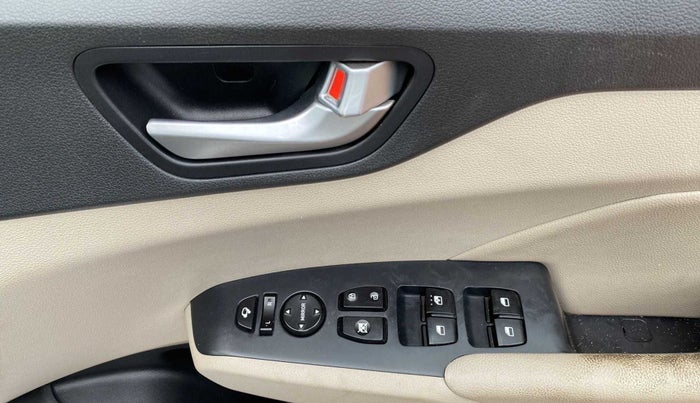 2018 Hyundai Verna 1.6 VTVT SX (O) AT, Petrol, Automatic, 25,314 km, Driver Side Door Panels Control
