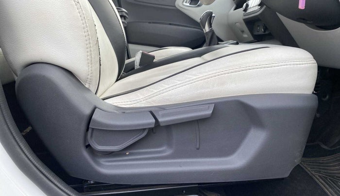 2020 Hyundai GRAND I10 NIOS SPORTZ AMT 1.2 KAPPA VTVT, Petrol, Automatic, 16,498 km, Driver Side Adjustment Panel