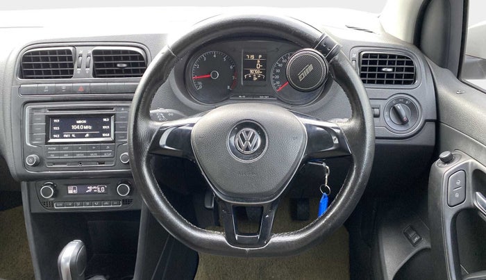 2016 Volkswagen Vento COMFORTLINE 1.2 TSI AT, Petrol, Automatic, 92,116 km, Steering Wheel Close Up