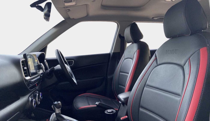 2020 Hyundai VENUE SX PLUS 1.0 TURBO DCT, Petrol, Automatic, 38,724 km, Right Side Front Door Cabin