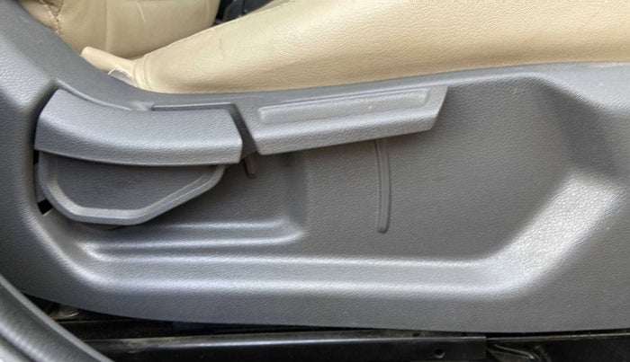 2020 Hyundai GRAND I10 NIOS SPORTZ 1.2 KAPPA VTVT, Petrol, Manual, 93,140 km, Driver Side Adjustment Panel