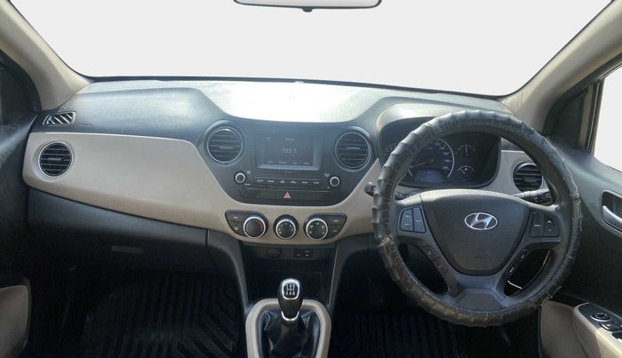 2017 Hyundai Grand i10 SPORTZ 1.2 KAPPA VTVT, Petrol, Manual, 39,176 km, Dashboard