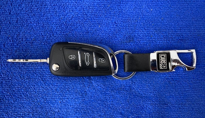 2021 Nissan MAGNITE XE, Petrol, Manual, 33,921 km, Key Close Up