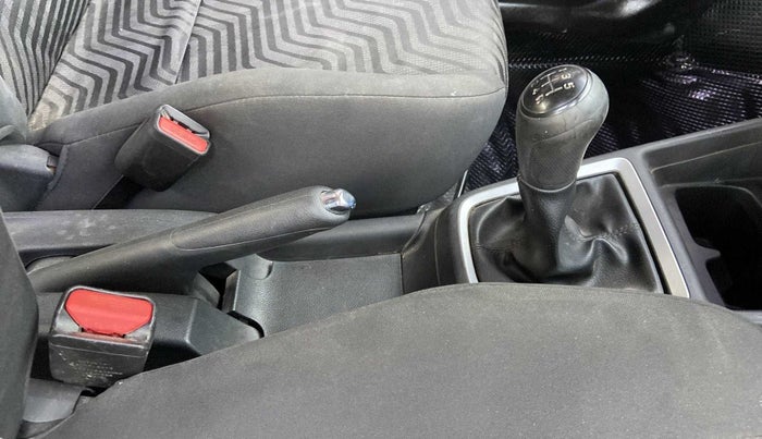 2018 Maruti Swift VXI, Petrol, Manual, 37,780 km, Gear Lever