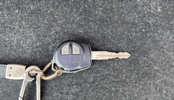 2018 Maruti Swift VXI, Petrol, Manual, 37,780 km, Key Close Up