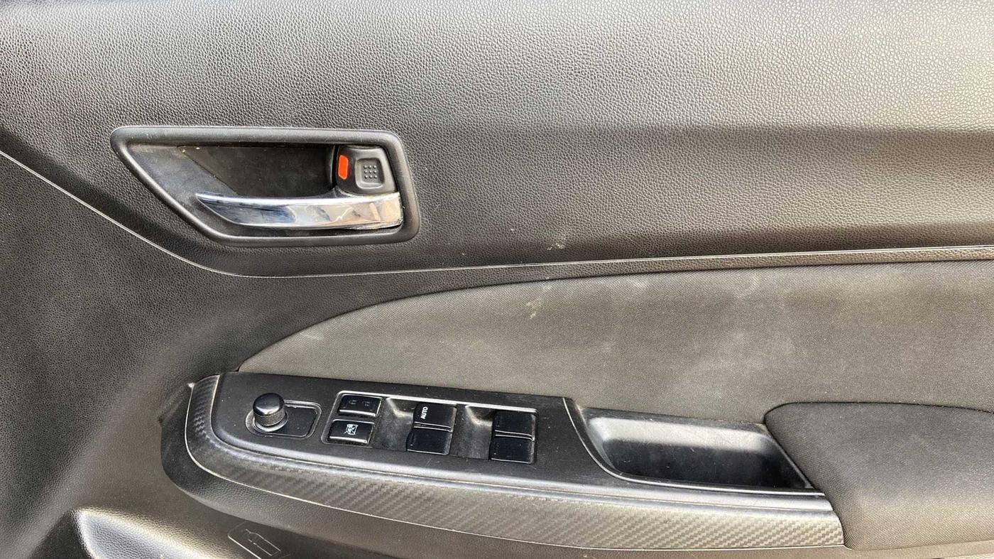 2018 Maruti Swift VXI, Petrol, Manual, 37,780 km, Driver Side Door Panels Control