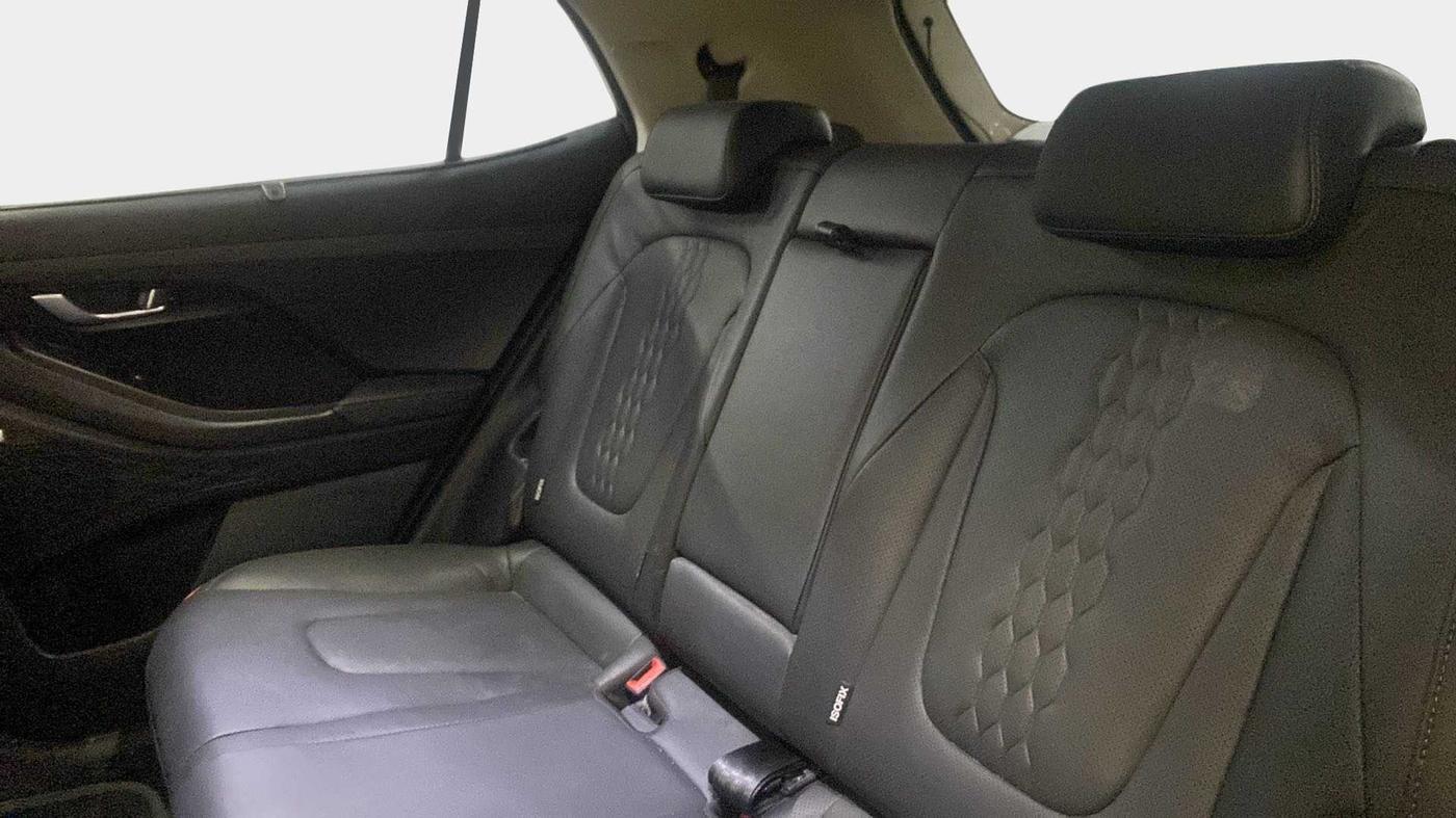 2022 Hyundai Creta SX (O) 1.4 TURBO DCT, Petrol, Automatic, 9,555 km, Right Side Rear Door Cabin