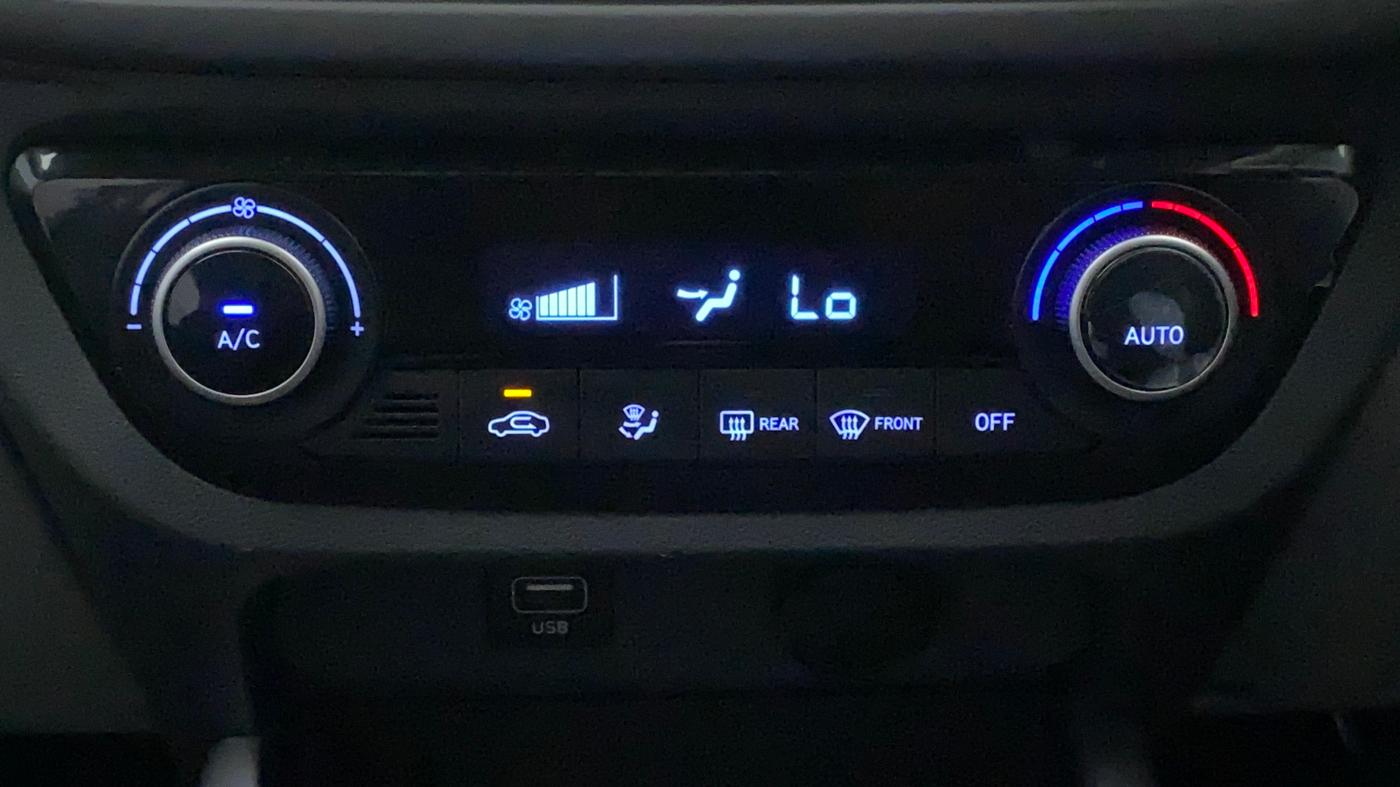 2020 Hyundai GRAND I10 NIOS SPORTZ 1.2 KAPPA VTVT, Petrol, Manual, 36,773 km, Automatic Climate Control