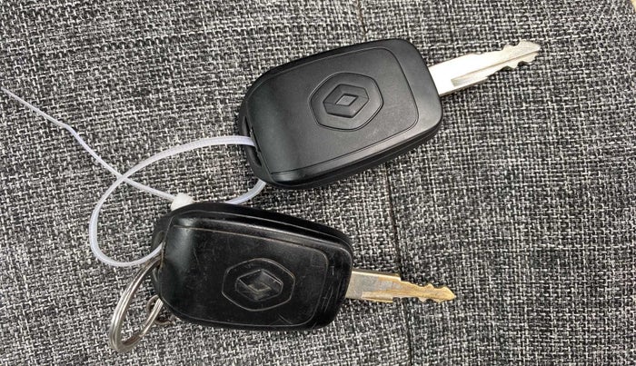 2018 Renault Kwid RXT 1.0, CNG, Manual, 41,056 km, Key Close Up