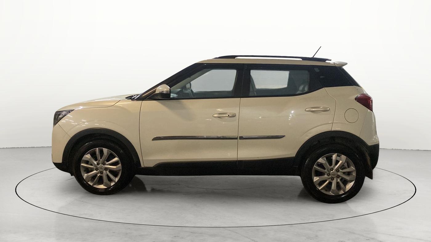 2020 Mahindra XUV300 W8 1.5 DIESEL AMT, Diesel, Automatic, 61,118 km, Left Side