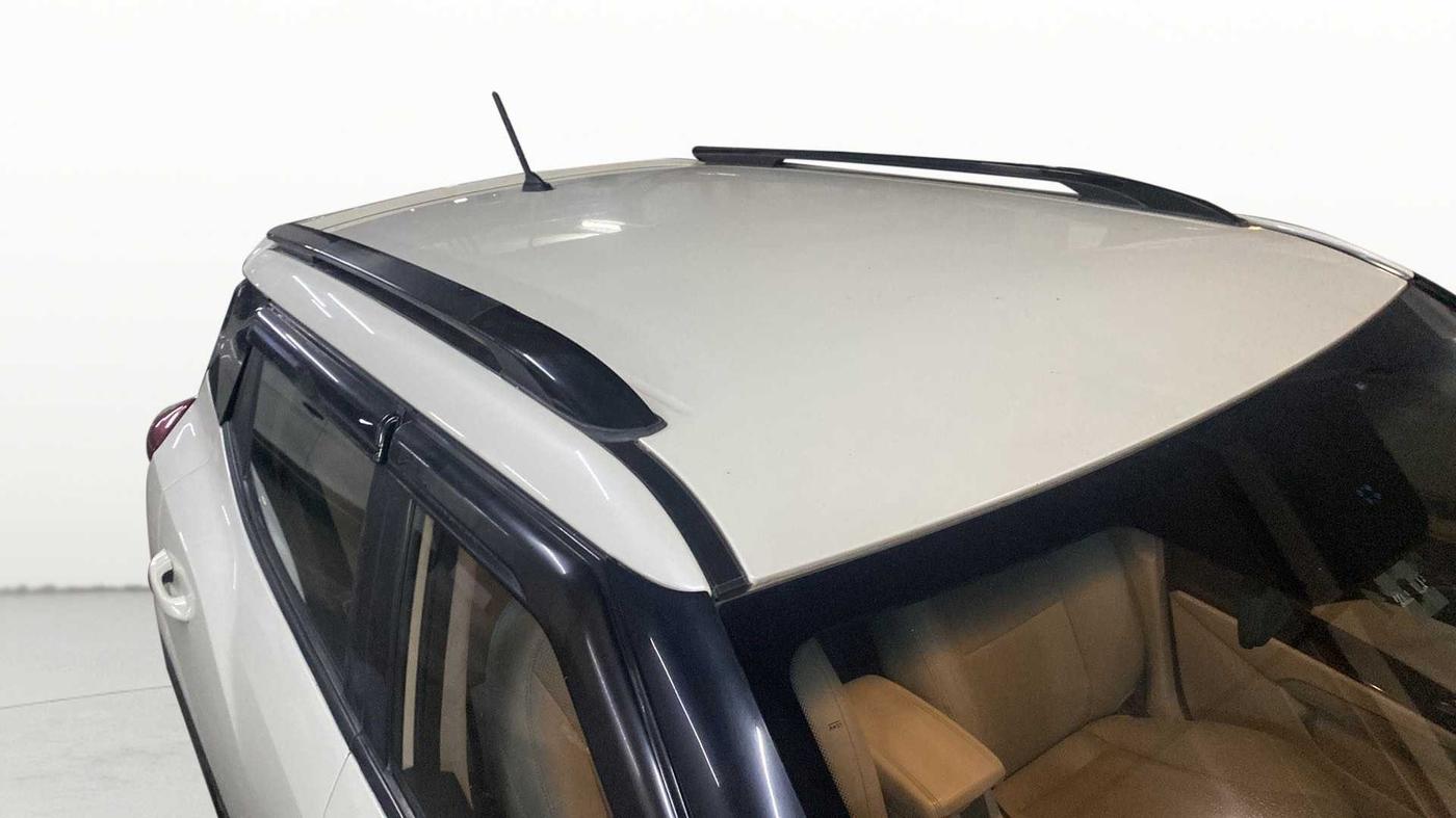 2020 Mahindra XUV300 W8 1.5 DIESEL AMT, Diesel, Automatic, 61,118 km, Roof
