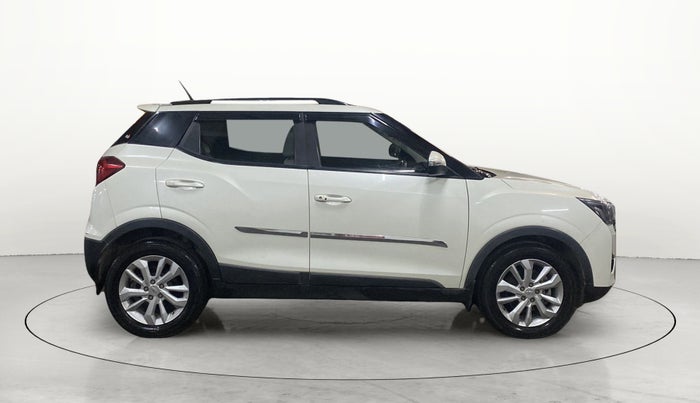 2020 Mahindra XUV300 W8 1.5 DIESEL AMT, Diesel, Automatic, 61,118 km, Right Side View