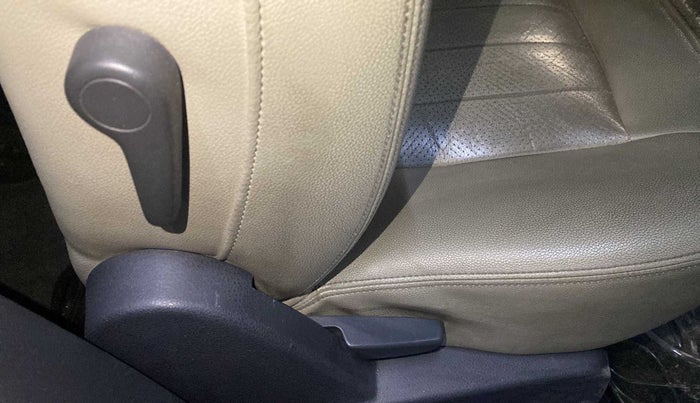 2013 Renault Duster 110 PS RXZ DIESEL, Diesel, Manual, 67,789 km, Driver Side Adjustment Panel