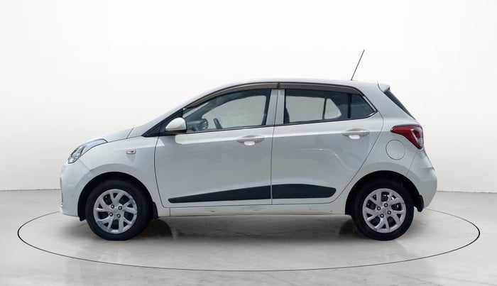 2017 Hyundai Grand i10 SPORTZ 1.2 KAPPA VTVT, Petrol, Manual, 50,347 km, Left Side