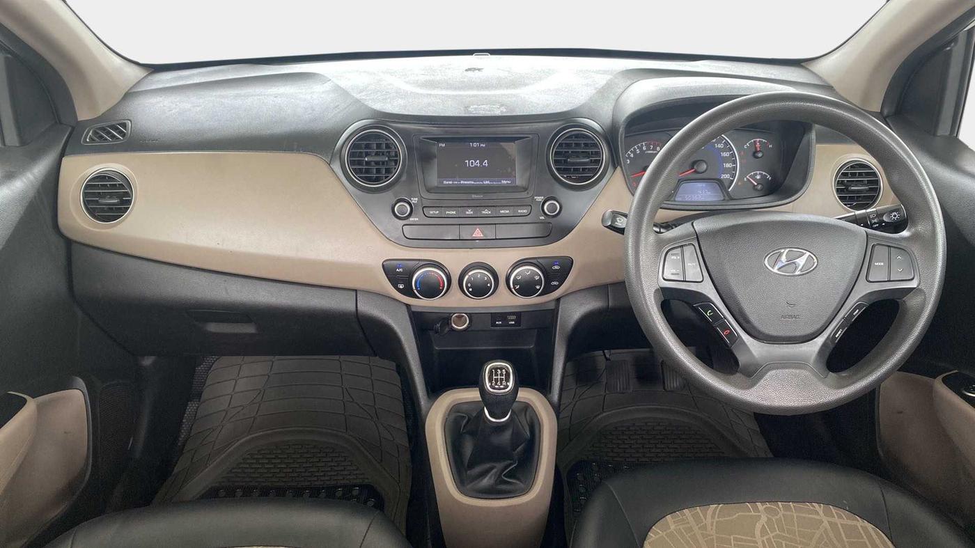 2017 Hyundai Grand i10 SPORTZ 1.2 KAPPA VTVT, Petrol, Manual, 50,347 km, Dashboard
