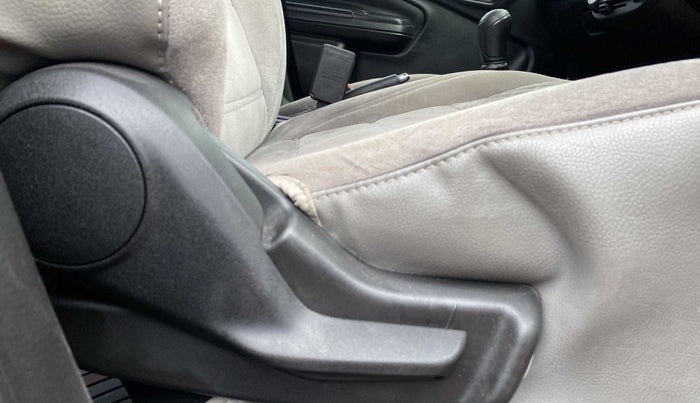 2022 Maruti Celerio VXI CNG, CNG, Manual, 19,907 km, Driver Side Adjustment Panel