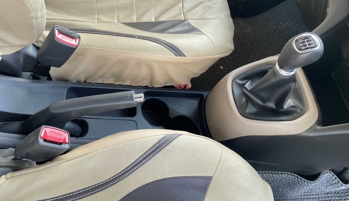 2019 Hyundai Grand i10 SPORTZ 1.2 KAPPA VTVT, Petrol, Manual, 23,125 km, Gear Lever