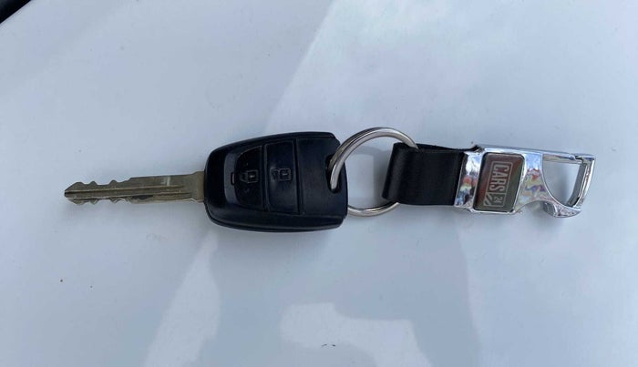 2019 Hyundai Grand i10 SPORTZ 1.2 KAPPA VTVT, Petrol, Manual, 23,125 km, Key Close Up