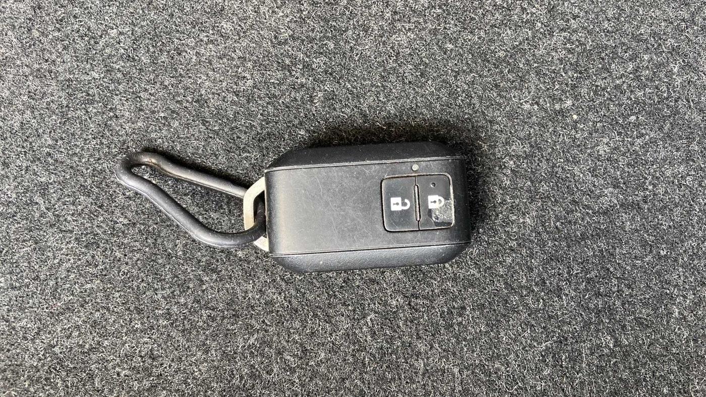 2020 Toyota Glanza G, Petrol, Manual, 21,658 km, Key Close Up