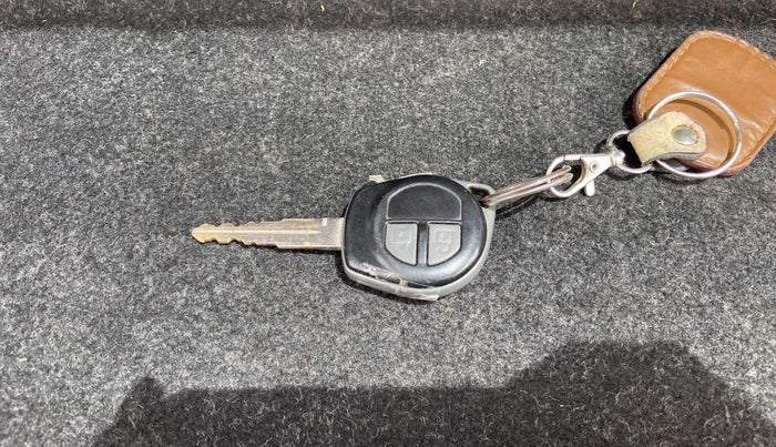 2013 Maruti Wagon R 1.0 VXI, Petrol, Manual, 76,625 km, Key Close Up