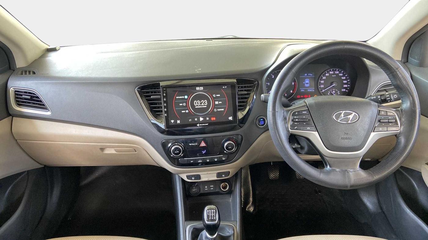 2017 Hyundai Verna 1.6 SX (O) CRDI MT, Diesel, Manual, 83,653 km, Dashboard