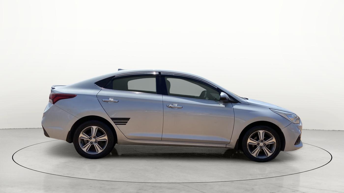 2017 Hyundai Verna 1.6 SX (O) CRDI MT, Diesel, Manual, 83,653 km, Right Side View