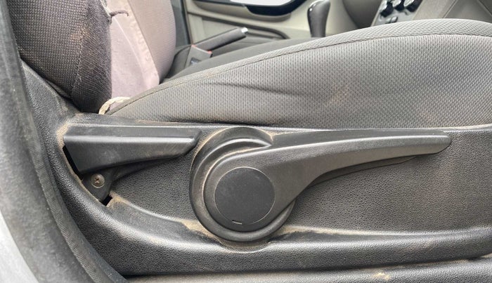 2018 Tata Tiago XZ PETROL, Petrol, Manual, 53,727 km, Driver Side Adjustment Panel