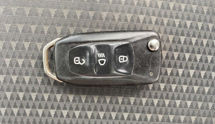 2018 Tata Tiago XZ PETROL, Petrol, Manual, 53,727 km, Key Close Up
