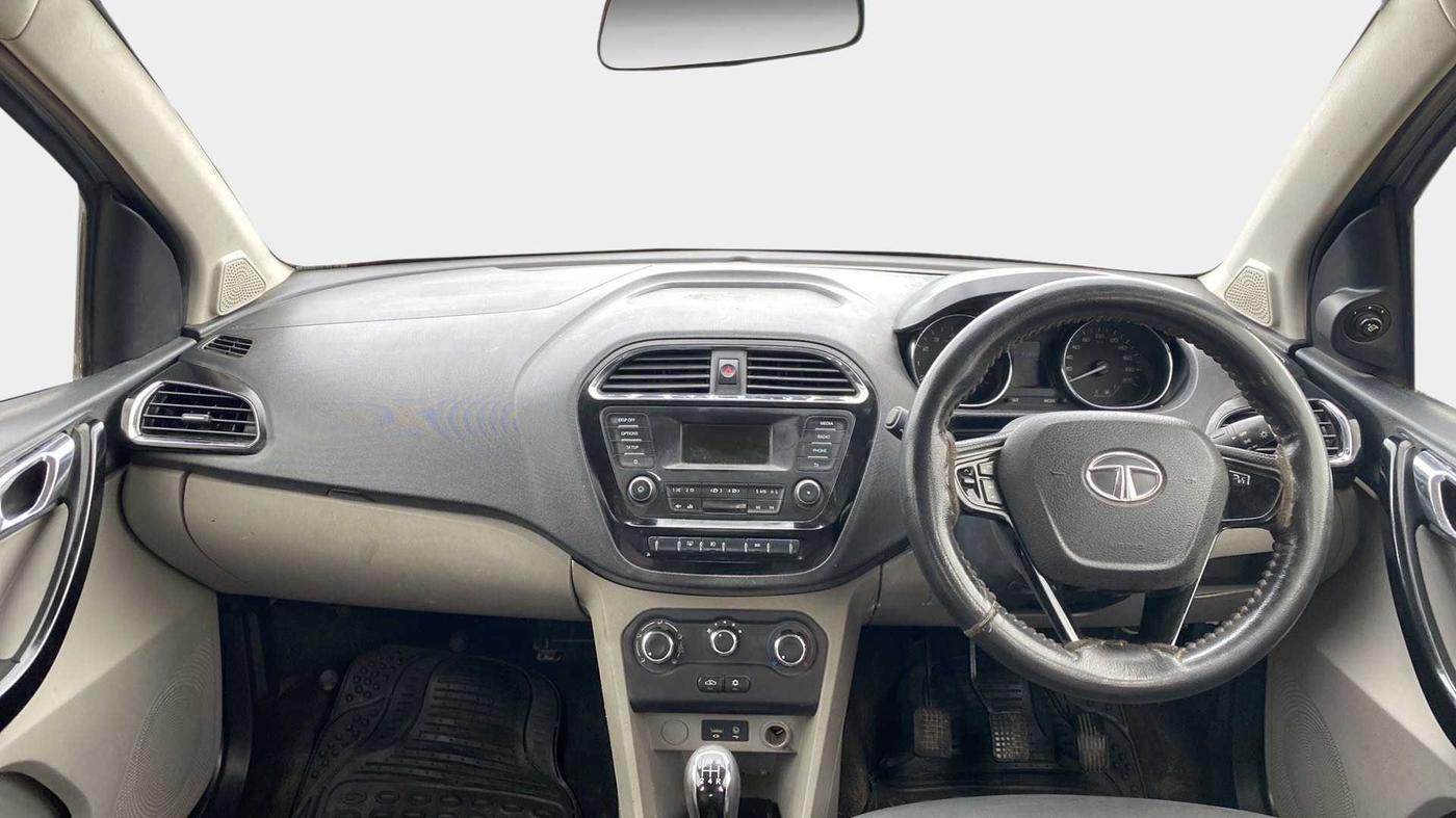 2018 Tata Tiago XZ PETROL, Petrol, Manual, 53,727 km, Dashboard