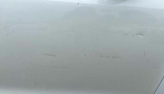 2015 Maruti Swift LXI, Petrol, Manual, 75,160 km, Right quarter panel - Minor scratches