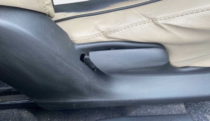 2015 Maruti Swift LXI, Petrol, Manual, 75,160 km, Driver Side Adjustment Panel