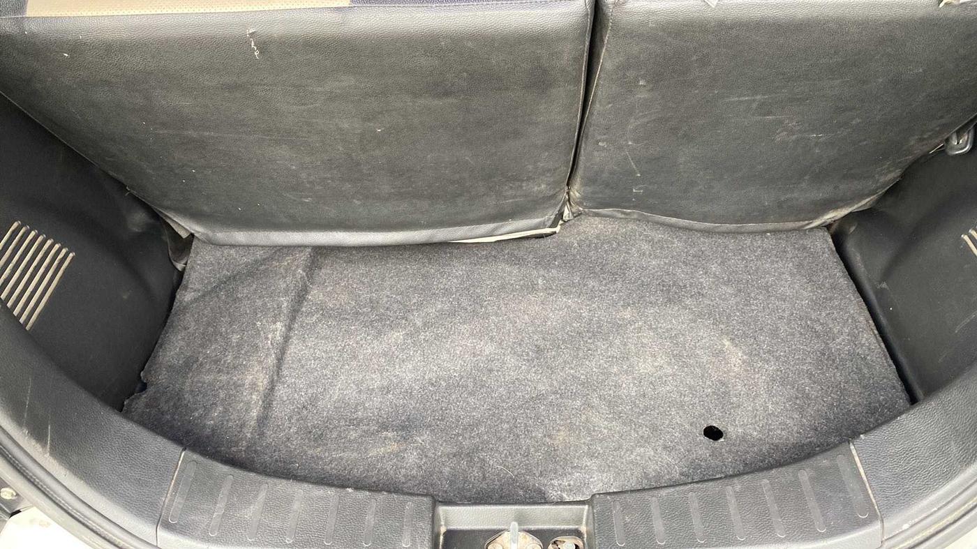 2015 Maruti Wagon R 1.0 LXI, Petrol, Manual, 74,802 km, Boot Inside