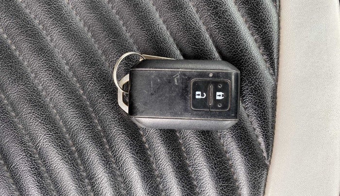 2019 Maruti Baleno ZETA CVT PETROL 1.2, Petrol, Automatic, 24,684 km, Key Close Up