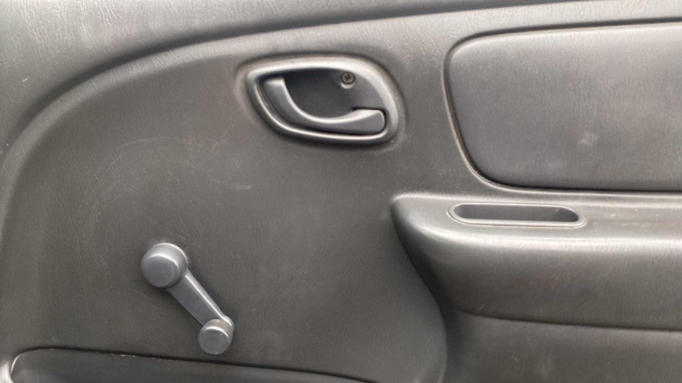 2010 Maruti Alto LXI, Petrol, Manual, 33,219 km, Driver Side Door Panels Control