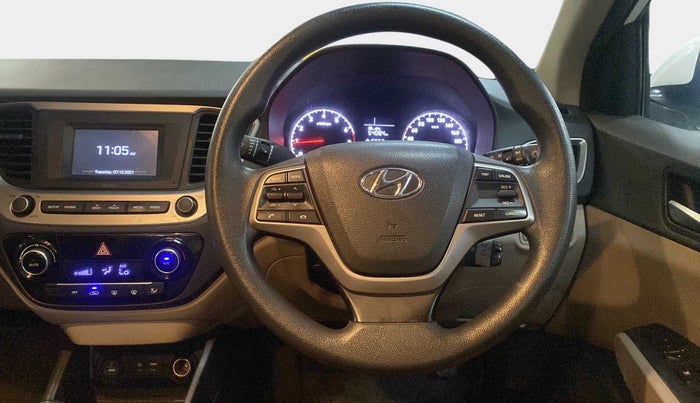 2019 Hyundai Verna 1.4 EX PETROL, Petrol, Manual, 25,392 km, Steering Wheel Close Up