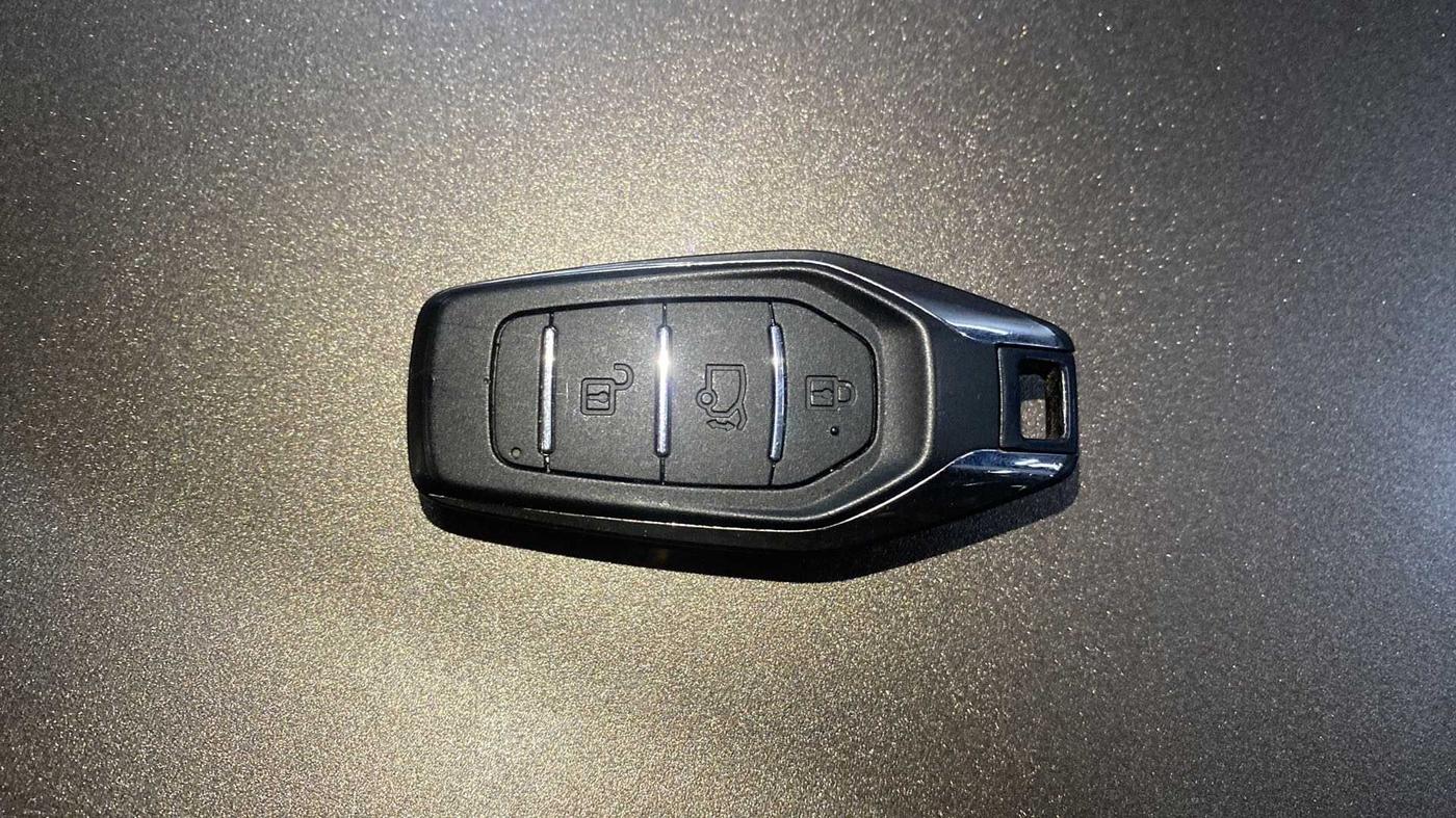 2018 Mahindra XUV500 W10 AT, Diesel, Automatic, 89,691 km, Key Close Up