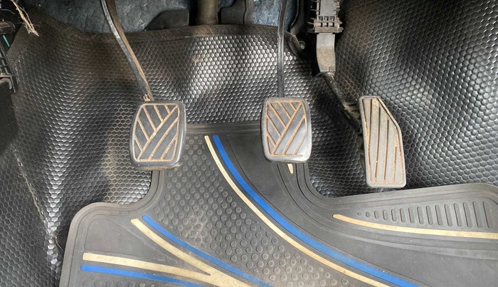 2016 Maruti Baleno DELTA PETROL 1.2, Petrol, Manual, 44,756 km, Pedals