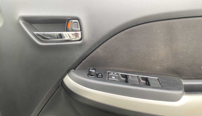 2016 Maruti Baleno DELTA PETROL 1.2, Petrol, Manual, 44,756 km, Driver Side Door Panels Control